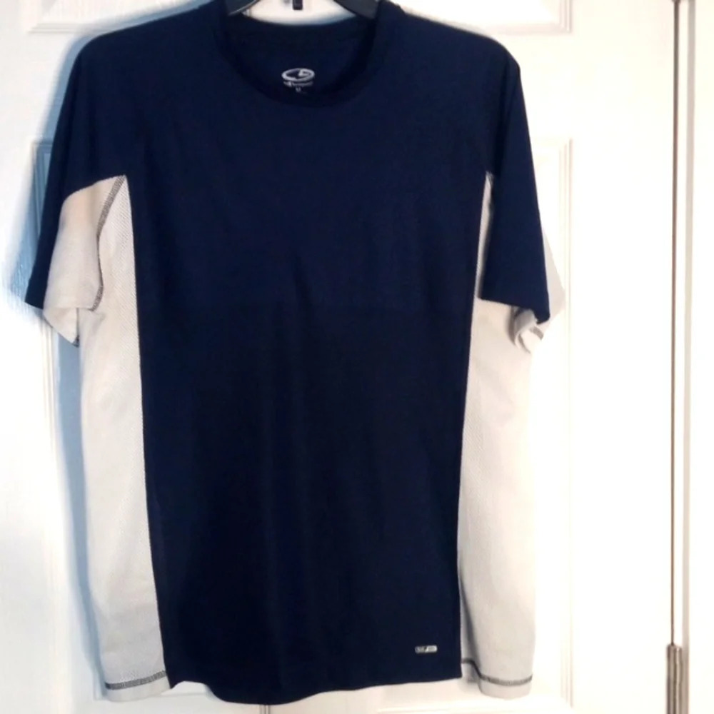 Champion Duo Dry Athletic Tee shirt. Medium. C239 - Picture 4 of 9